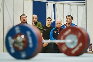 Мужчины 109+