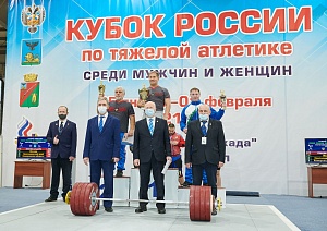 Мужчины 109+