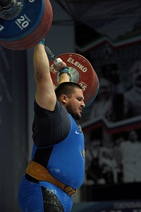 Мужчины 109+