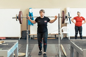Музыка - она внутри. Она переносит в другой мир, отсекая все лишнее, внешнее»