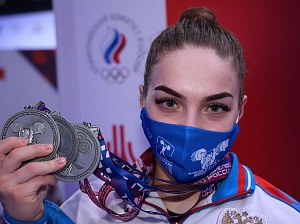 Женщины 76