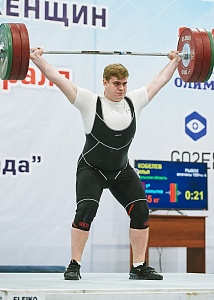 Мужчины 109+