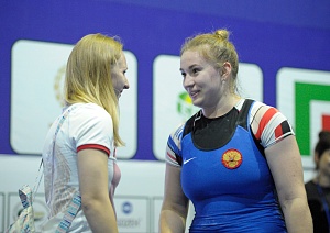 Женщины 87