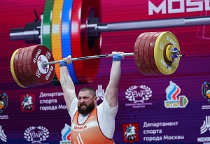 Мужчины 109+
