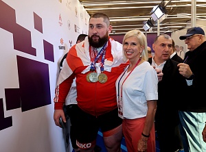 Мужчины 109+