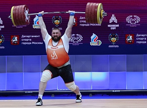 Мужчины 109+