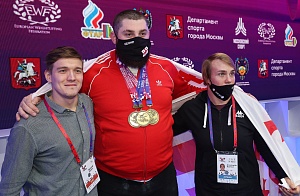 Мужчины 109+